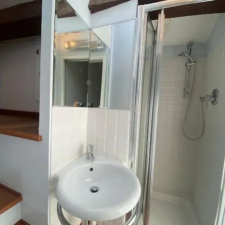 C052-appt Standing Au Coeur Du Suquet - St Antoine 3 *